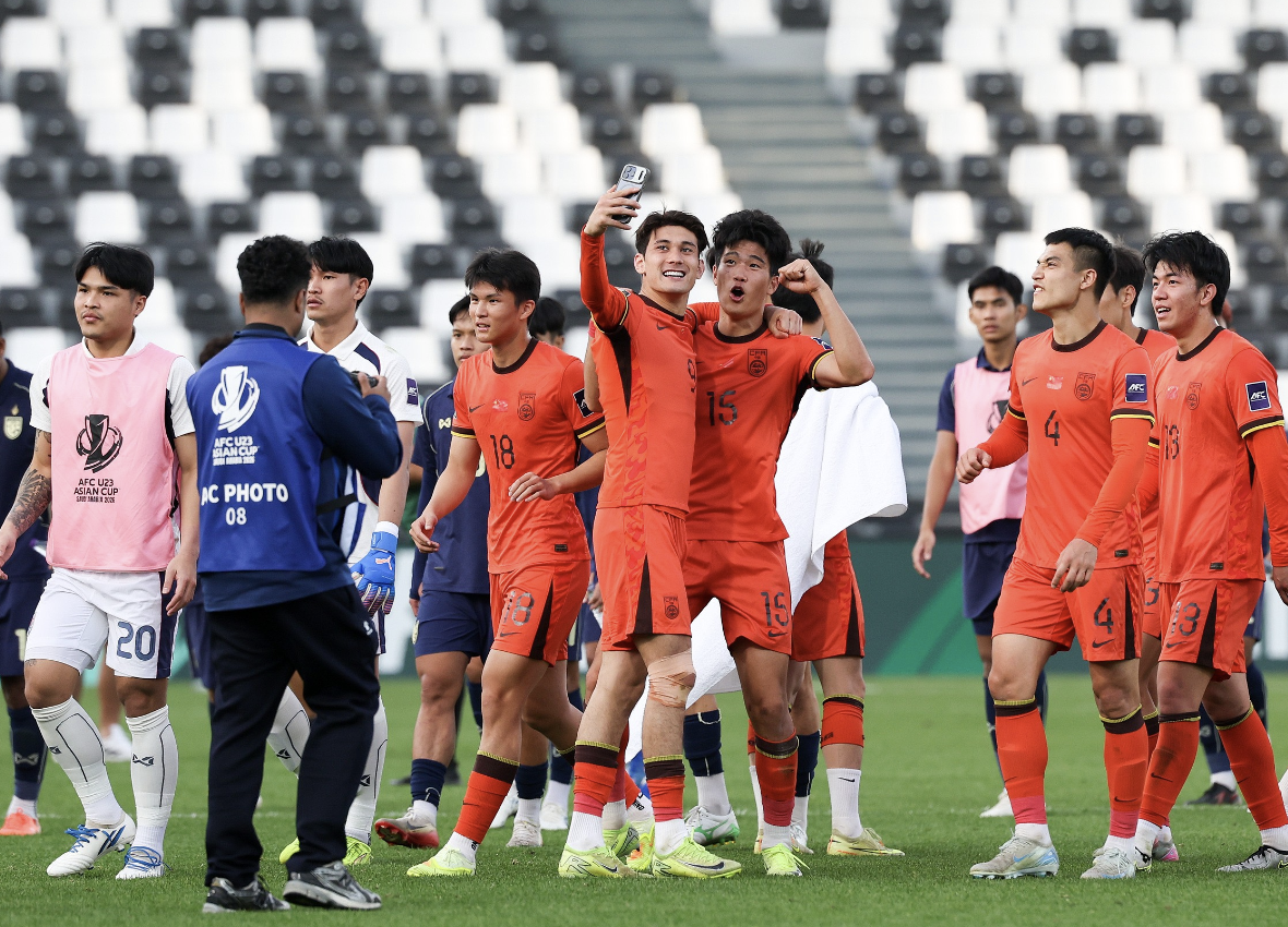 开云APP-5-3 3-2!亚洲足球变天:西亚豪强全出局 东亚或包4强 国足要加油