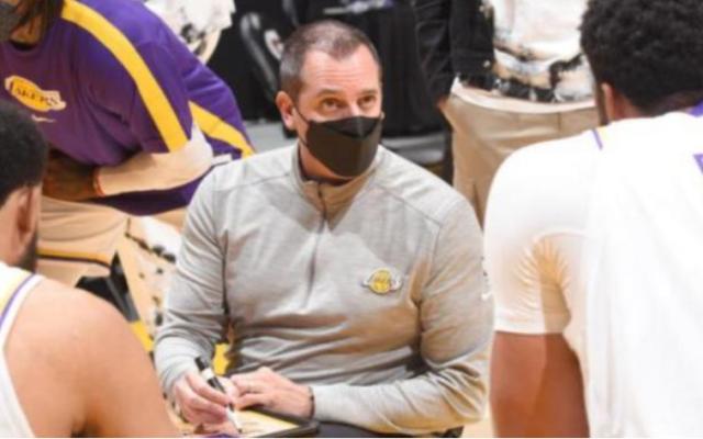 开云官网-詹姆斯复出湖人仍难破局 沃格尔的帅位保得住吗？